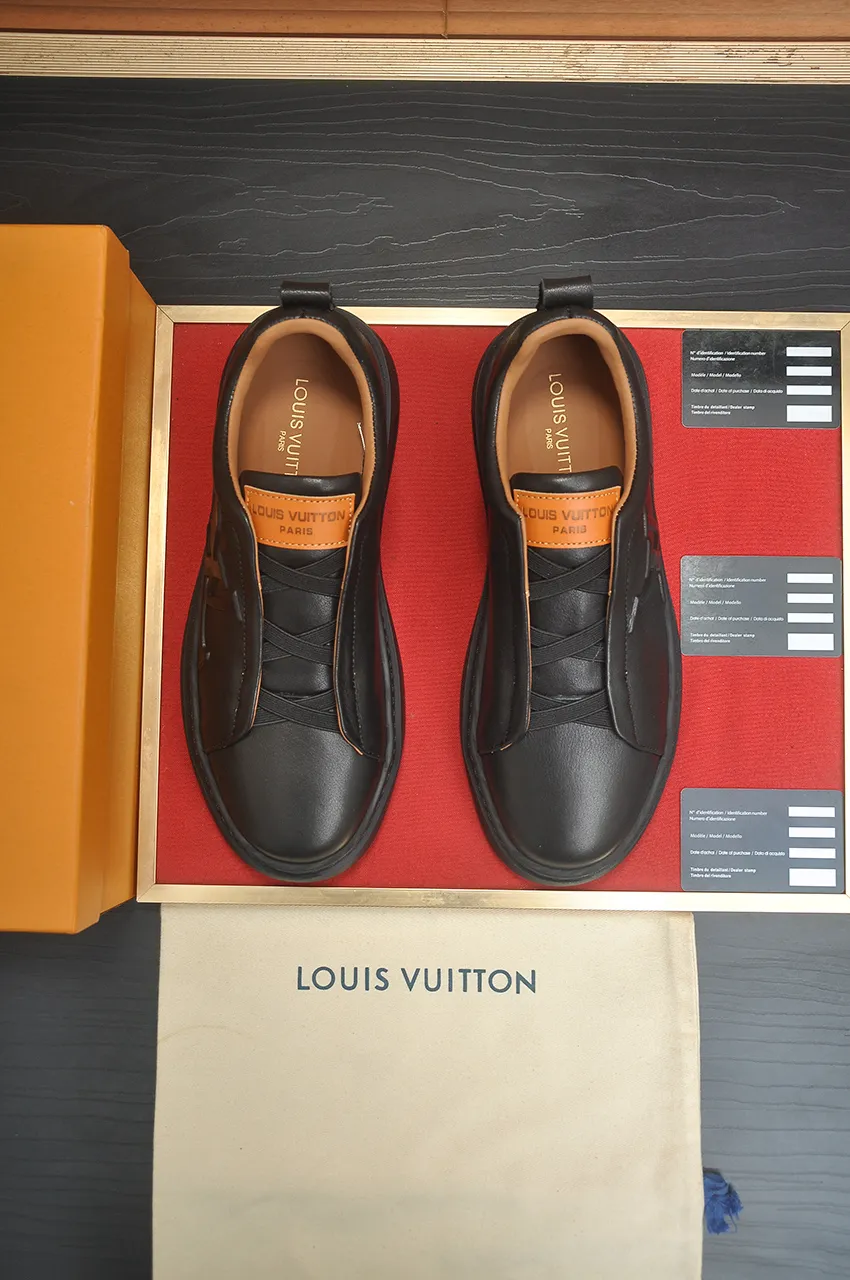 Men's shoes 💰480💶【LOUIS VUITTON】(Full sheepskin lining) Same style as LV Louis Vuitton official website [satisfied] original single hot model LV original factory cowhide 👑1:1 original board sheepskin lining 👘 imported cowhide for the upper. Body accessories one-to-one mold opening 💪 counter quality 🙏 Dear friends, if you are still worried about wearing matching shoes 💋, then these shoes are your best choice 🎁🎁! 38-45 (45 is custom-made and cannot be returned or exchanged)